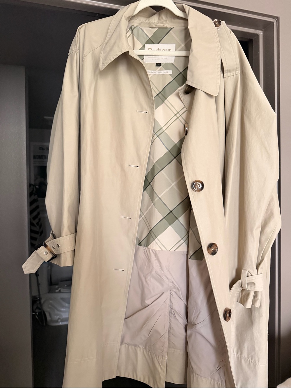 Barbour Women's Light Beige Trench Coat with Belt - Picture 4 of 9